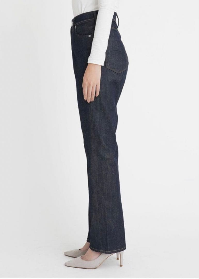 【未使用】YANUK Louise ストレートデニム インディゴ　26サイズ