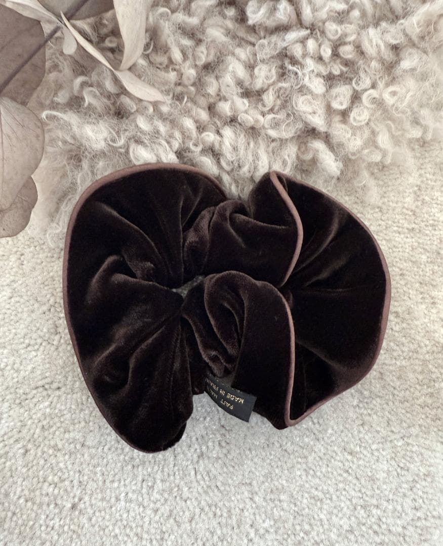 アレクサンドル ドゥ パリ ベルベットシュシュ ブラウン