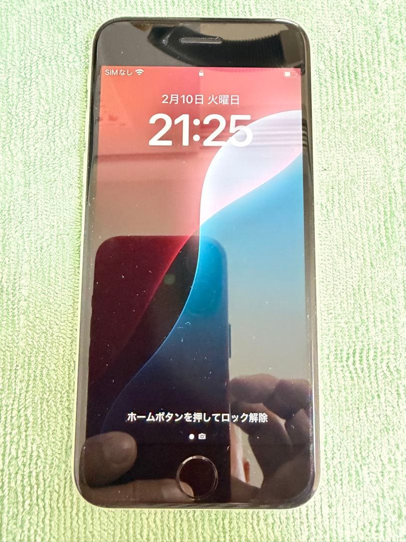iPhone se 第２世代　128GB ホワイト SIMフリー