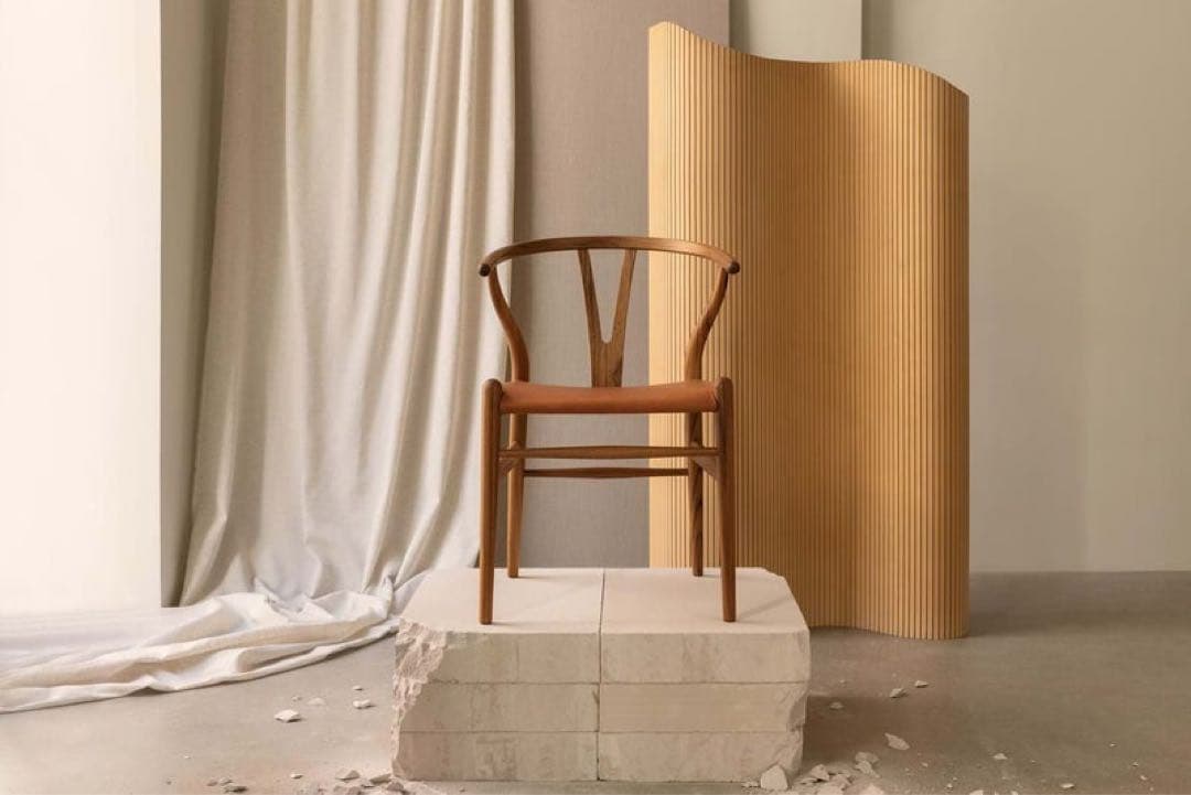 （美品）CH24 BIRTHDAY CHAIR 2022