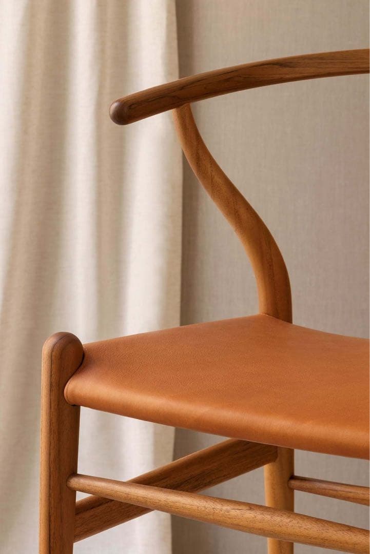 （美品）CH24 BIRTHDAY CHAIR 2022