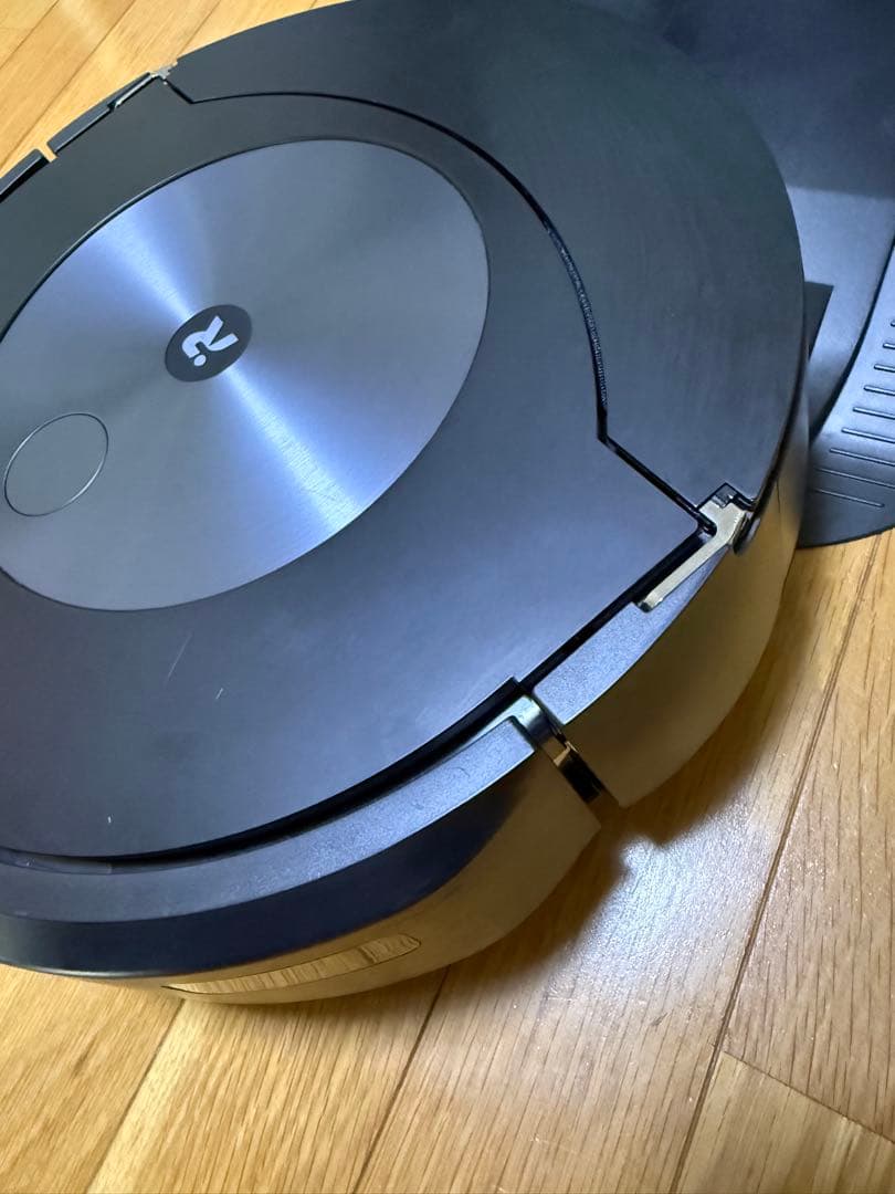 iRobot ロボット掃除機 ルンバ Combo j7+ (掃除機をかけ、拭く)