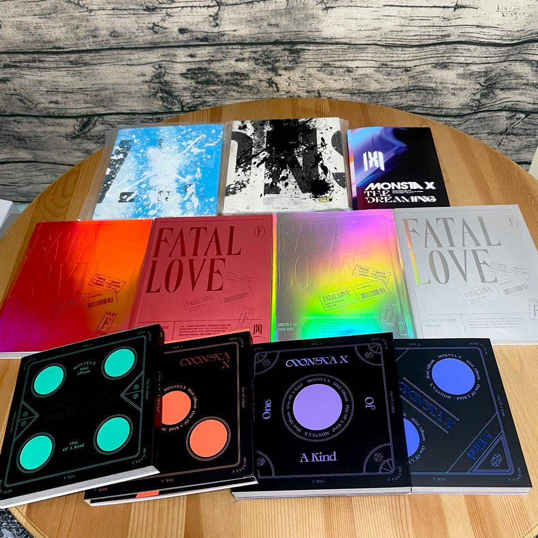 MONSTAX（モンスタエックス・モネク）トレカ 約200 アルバム まとめ売り