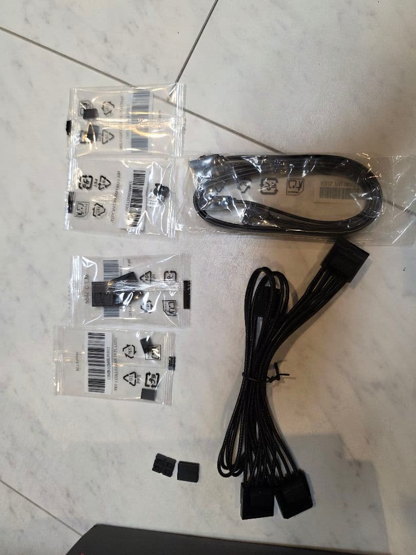 ROG STRIX 1200W Platinum ATX 3.1　美品