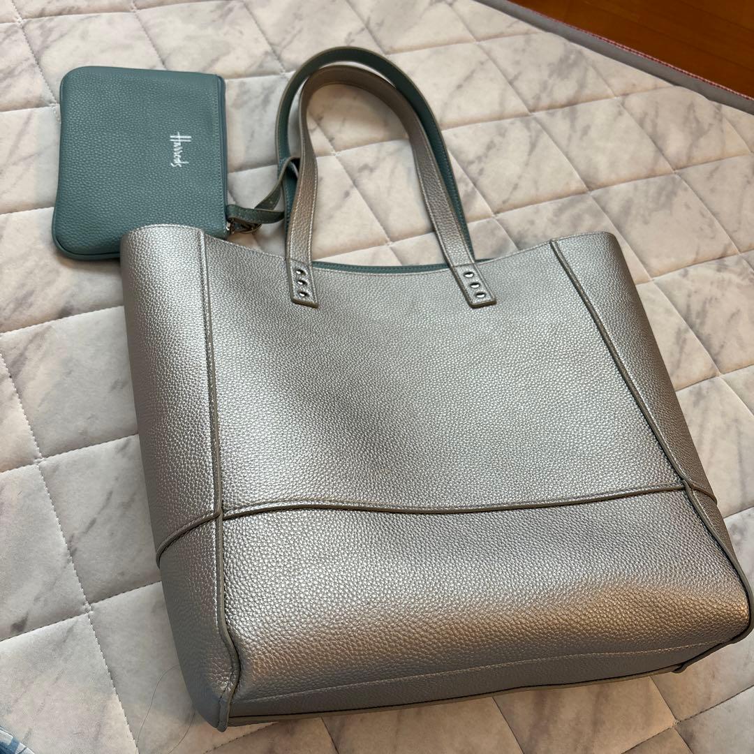 ハロッズらリバーシブルバッグ ポーチ付き新品