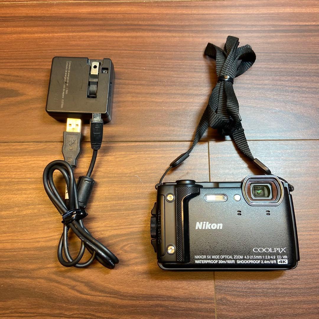 Nikon COOLPIX W300 デジカメ ほぼ新品 4897