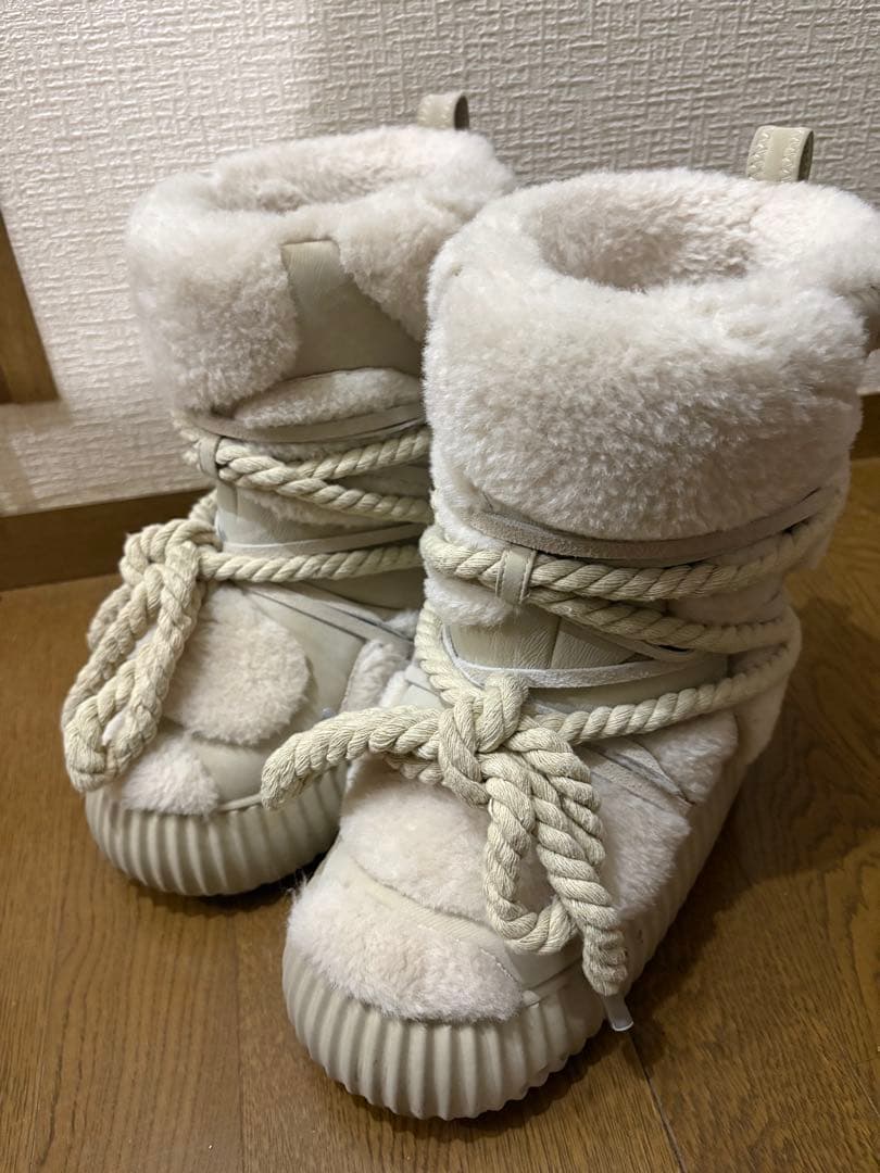 YELLO ムートンブーツ