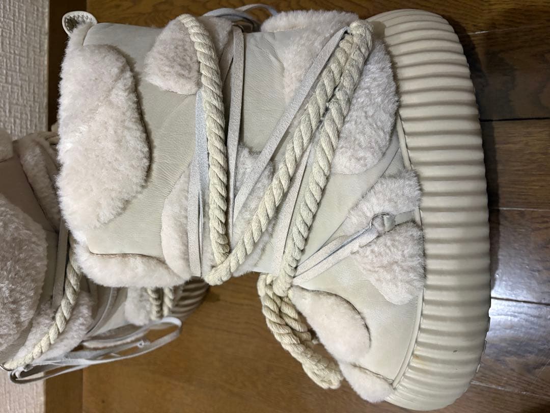 YELLO ムートンブーツ