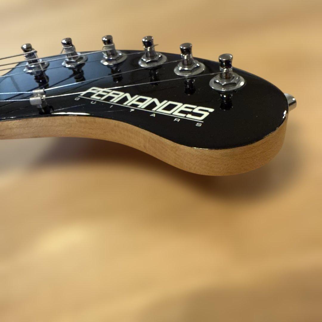 【ケース付】FERNANDES ZO-3 ブラック アンプ内蔵ギター