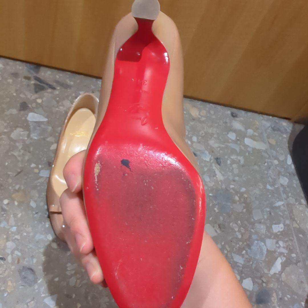 ひ*︎様 Christian Louboutin ベージュ ハイヒール