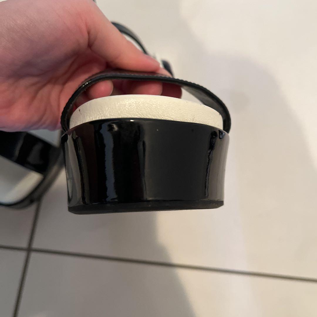 エナメル　サンダル パンプス