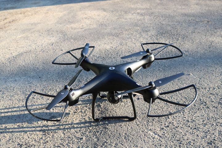 Holy Stone ドローン HS100 予備バッテリー二個つき