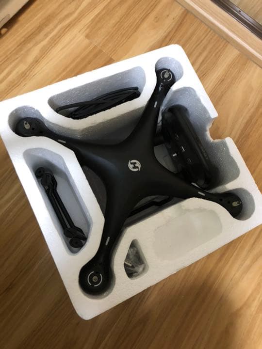 Holy Stone ドローン HS100 予備バッテリー二個つき