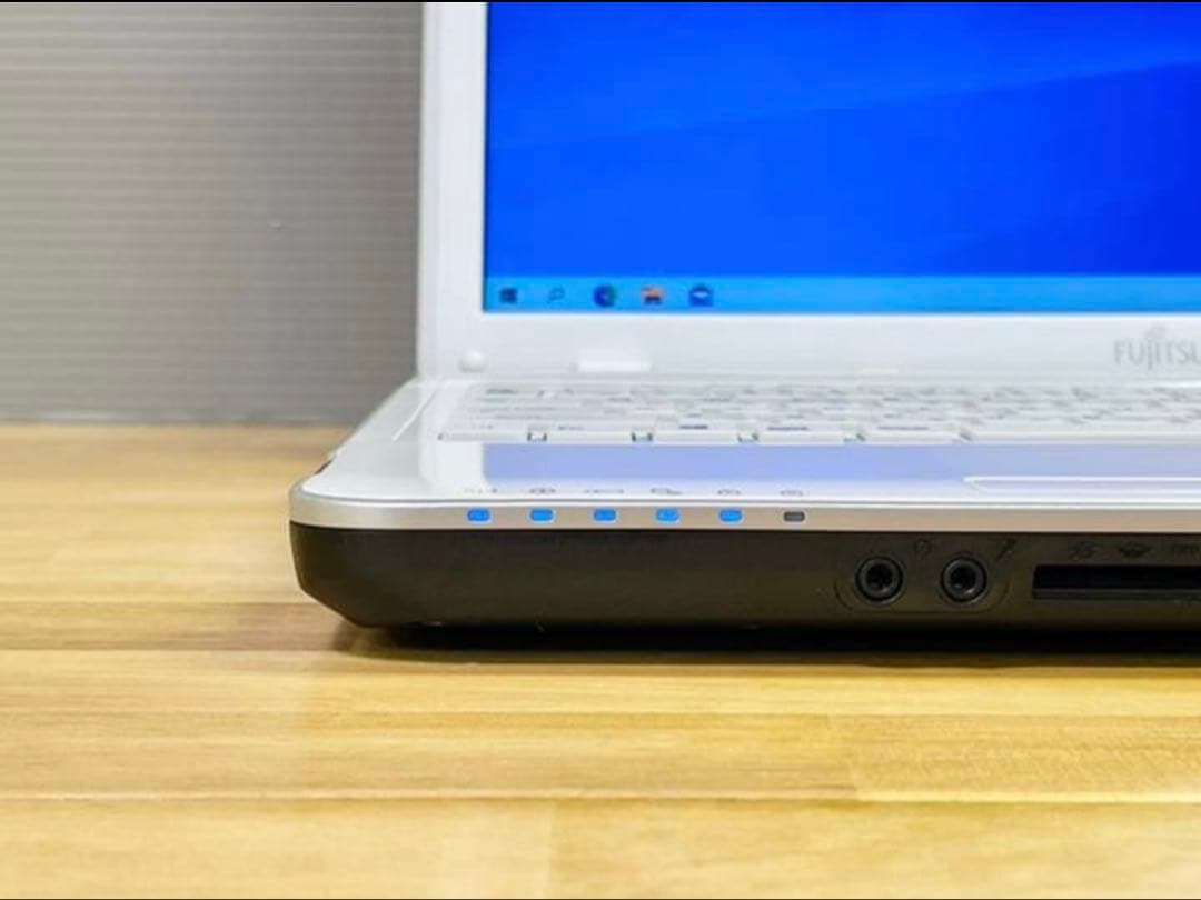 美品★webカメラ♪大容量HDD♪初心者おすすめ人気富士通ノートパソコン