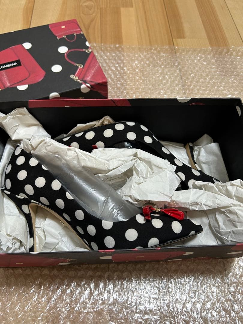 ドルチェ&ガッバーナ　ドットパンプス