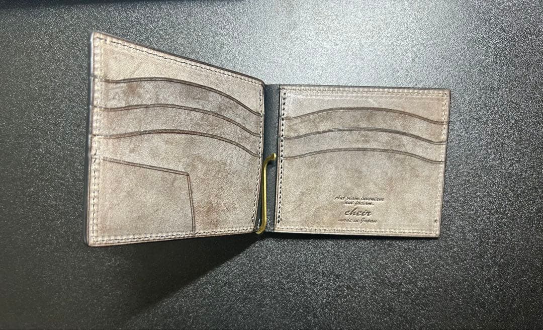 CHEIR(ケイル) マネークリップ　国産牛革ロロマ　グレージュ