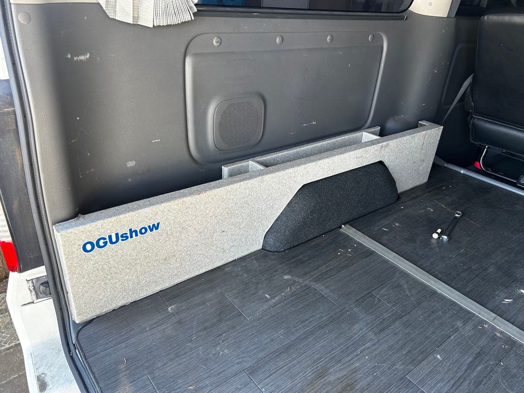 ベッドキット OGUshow キャラバン ハイエース 部品取り？直接引取り希望