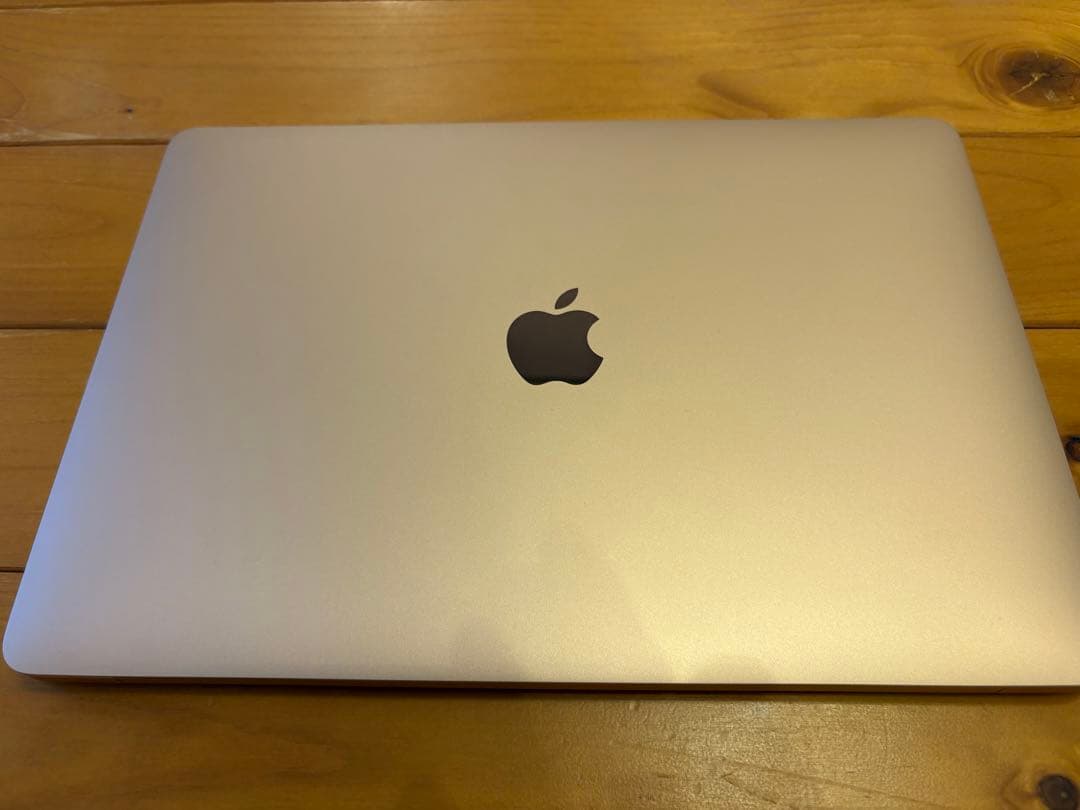 Apple MacBook Air 13inch ゴールド