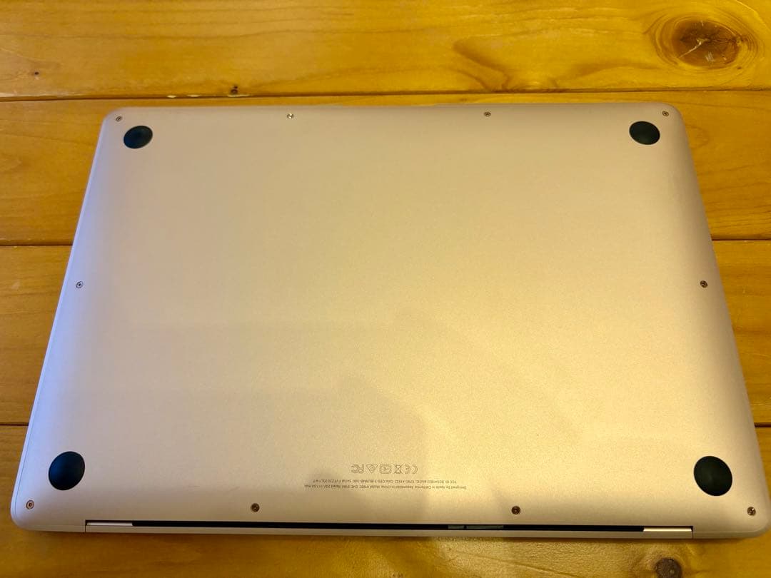 Apple MacBook Air 13inch ゴールド