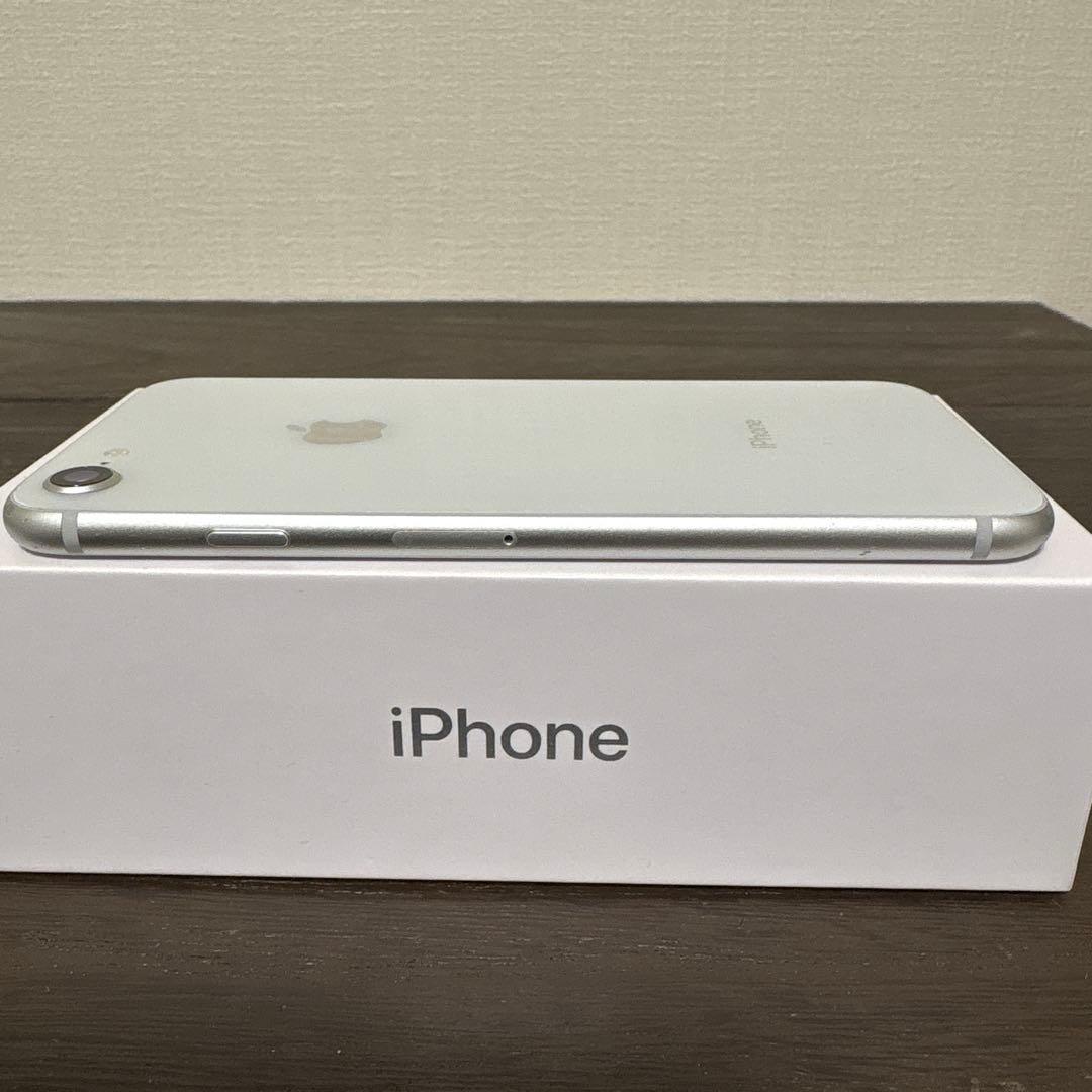 iPhone8 本体 64GB シルバー SIMフリー 初期化済 ロック解除済