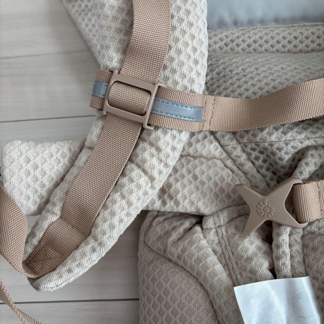 エルゴの抱っこひも　オムニブリーズ 人気のサンドベージュ！