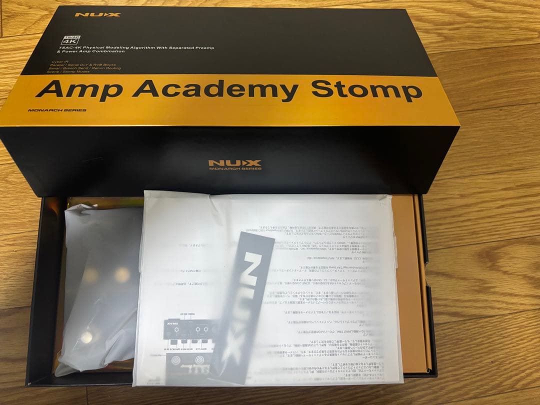 新製品　NUX Amp Academy Stomp