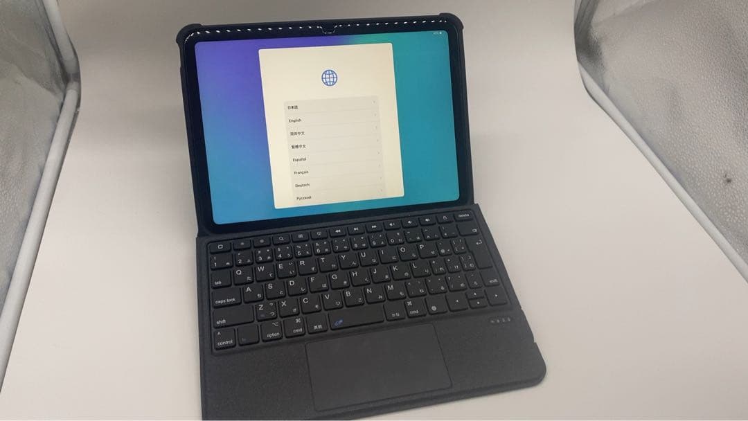 iPad 第11世代 A16 WI-FI 128GB キーボード付き A3354