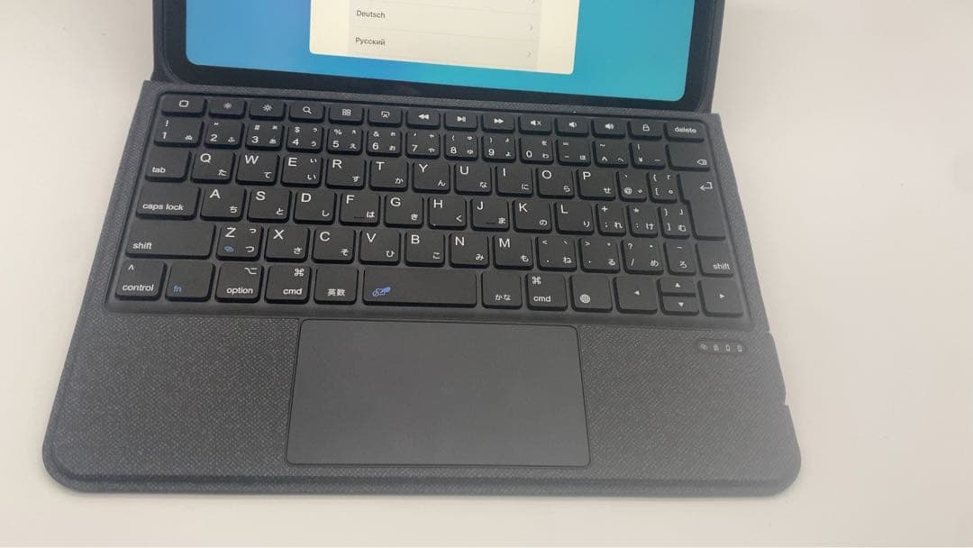 iPad 第11世代 A16 WI-FI 128GB キーボード付き A3354