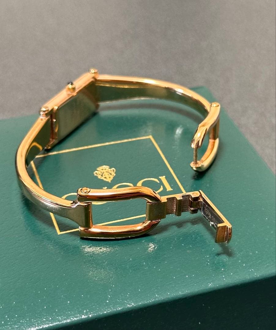 極美品 グッチ 腕時計 バングルウォッチ1500L ゴールド 1Pダイヤ文字盤