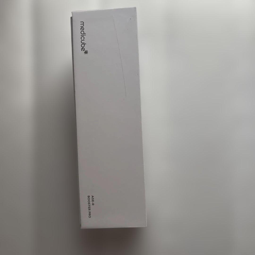 medicube BOOSTER PRO 美顔器+ PDRNセラム・パック