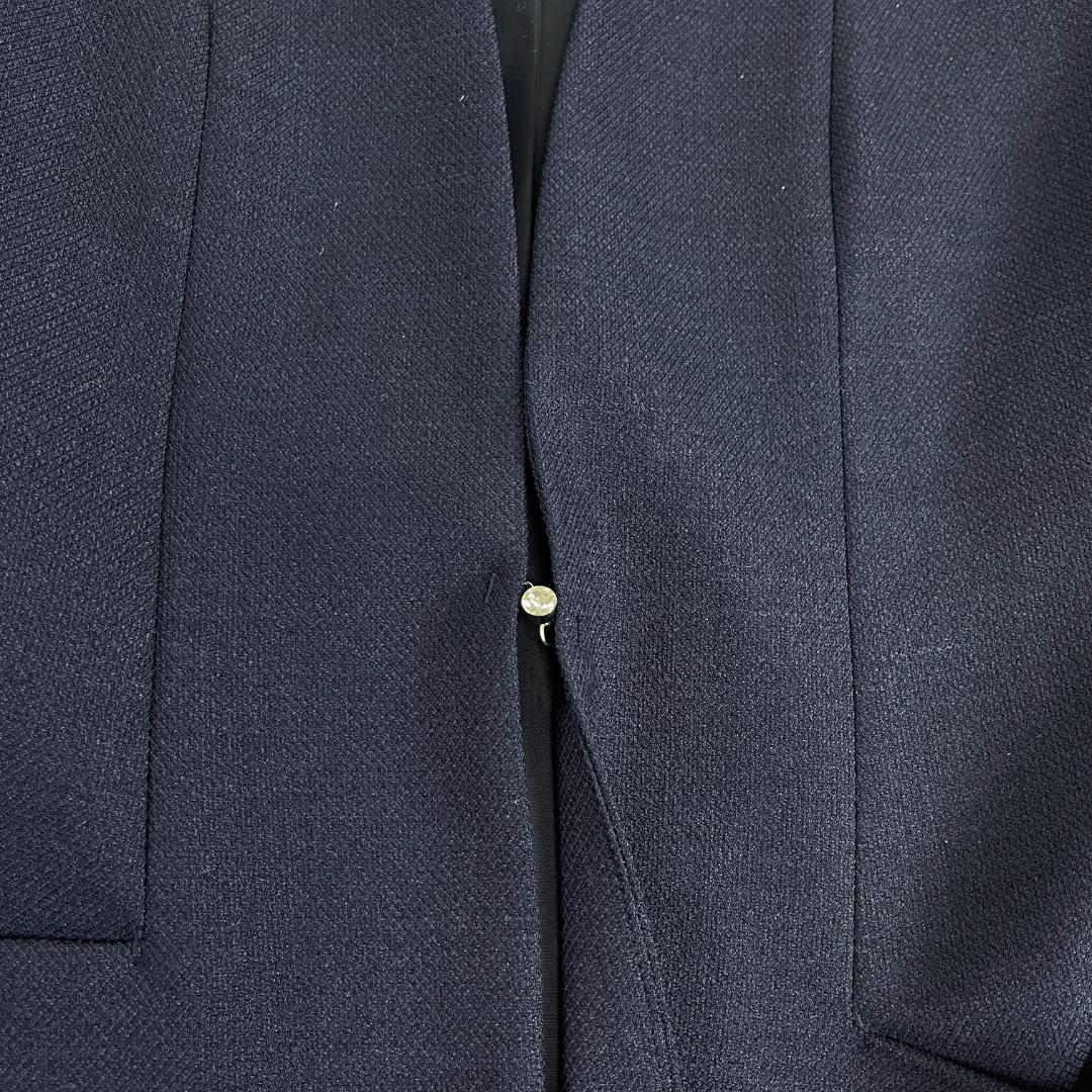 大きいサイズ 17号 ノーカラー パンツスーツ 4L ラズベリーベレット 紺色