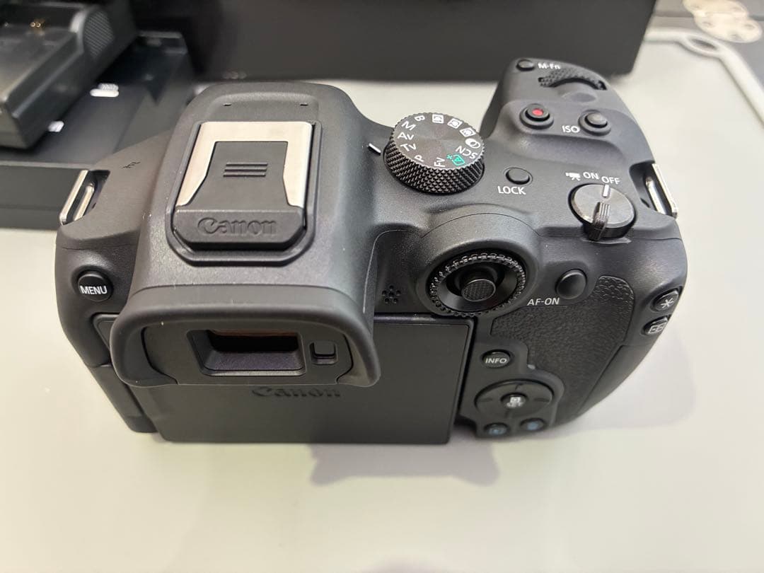 R　Canon EOS R7 ミラーレス一眼カメラ