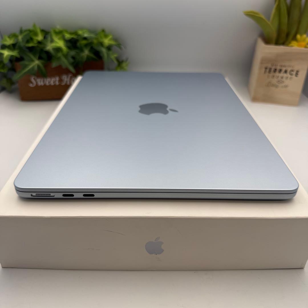 【ほぼ新品】MacBook Air M4 14インチ 2025 16 / 256