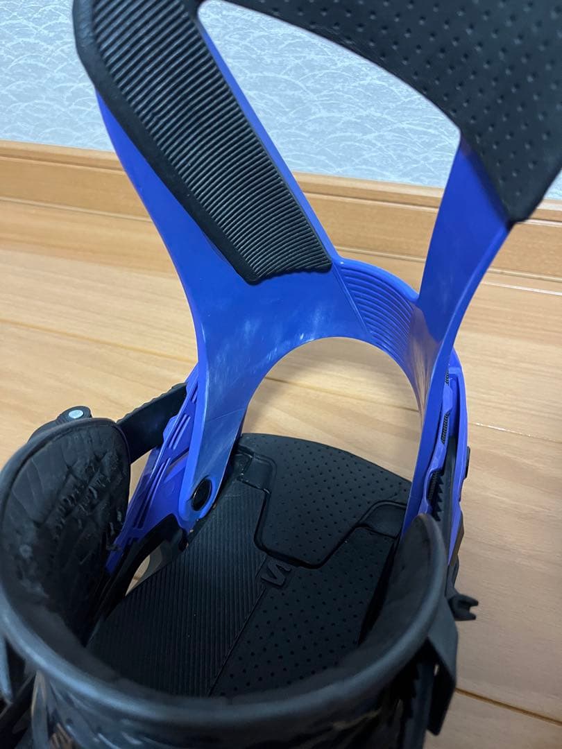 SALOMON HOLOGRAM ブルー　数回使用23-24