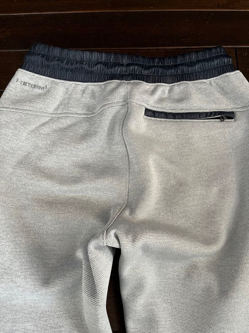 アンダーアーマーUNDER ARMOUR トレーニングウェア 上下2点セット