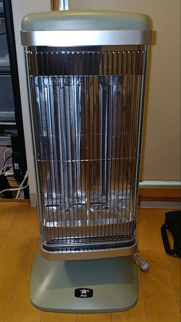 アラジン　遠赤グラファイトヒーターAEH-2G10BJ(K)