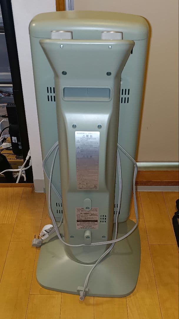 アラジン　遠赤グラファイトヒーターAEH-2G10BJ(K)