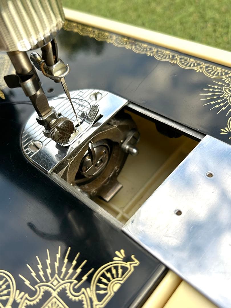 SINGER シンガー　縫えるアンティークミシン　モーター付き