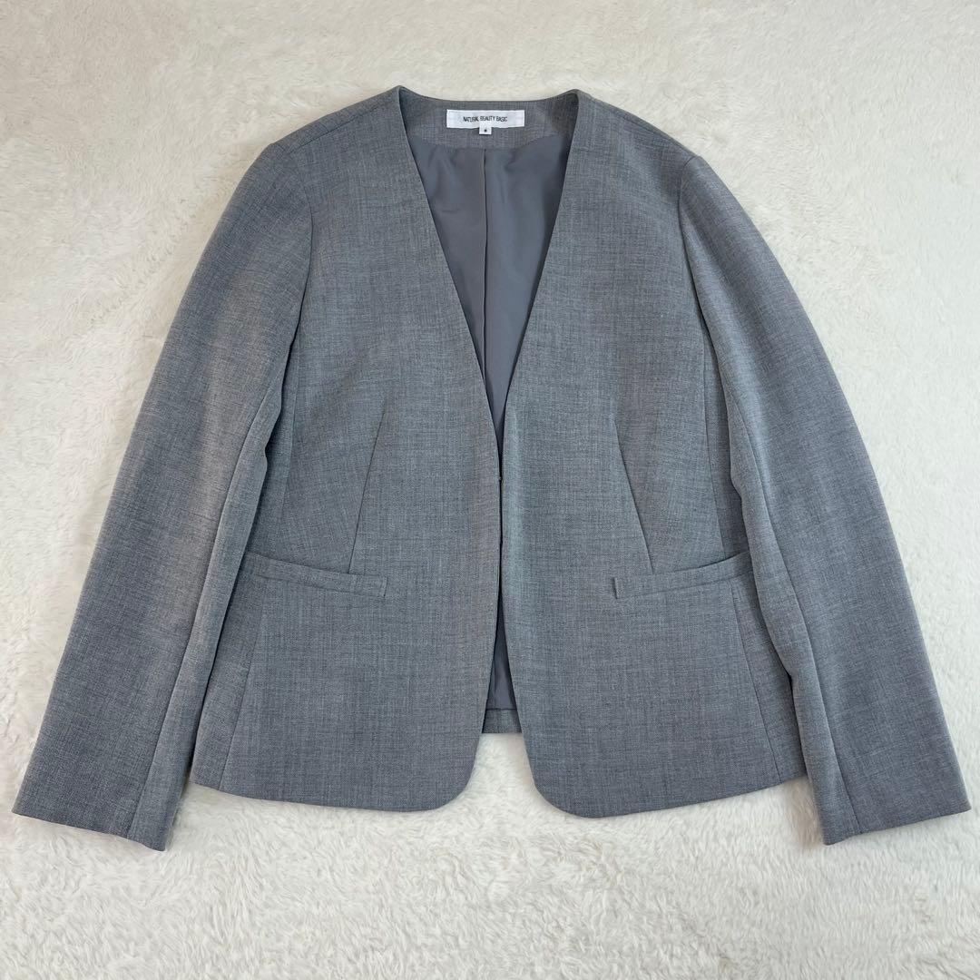 ナチュラルビューティーベーシック　セットアップ　ノーカラー　パンツ　スーツ