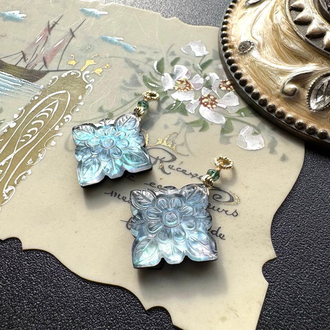 《RiSaO＊様》ブラックオニキス&MOPフラワーカービング＊チャーム