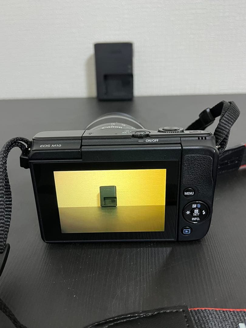 Canon EOS M10 レンズキット EF-M 15-45mm IS STM