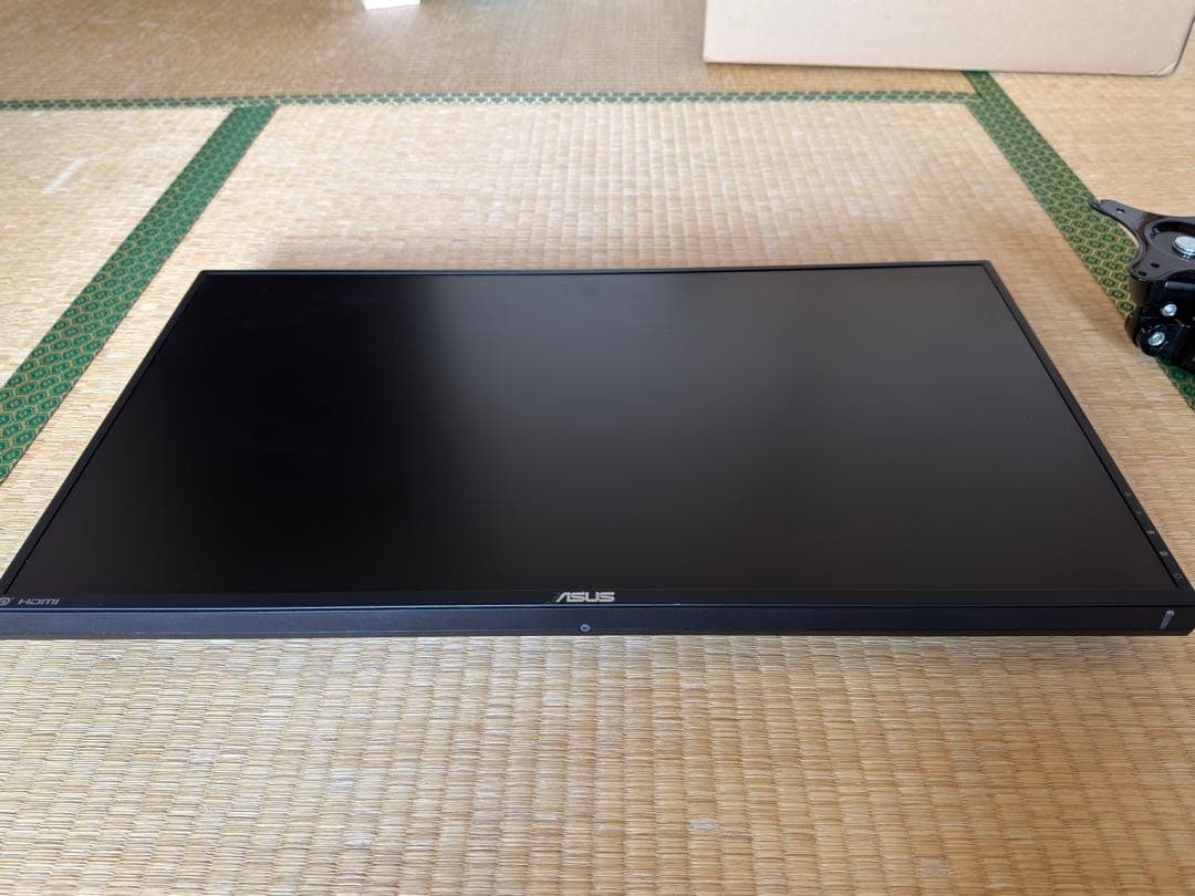 ASUS VG278Q(ガススプリング式モニターアーム付)