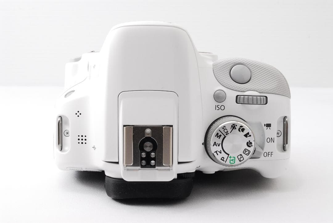 ❤️希少ホワイトボディ✨Canon Kiss X7 スマホ転送OK 使用感少✨美品