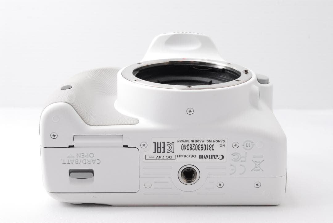 ❤️希少ホワイトボディ✨Canon Kiss X7 スマホ転送OK 使用感少✨美品