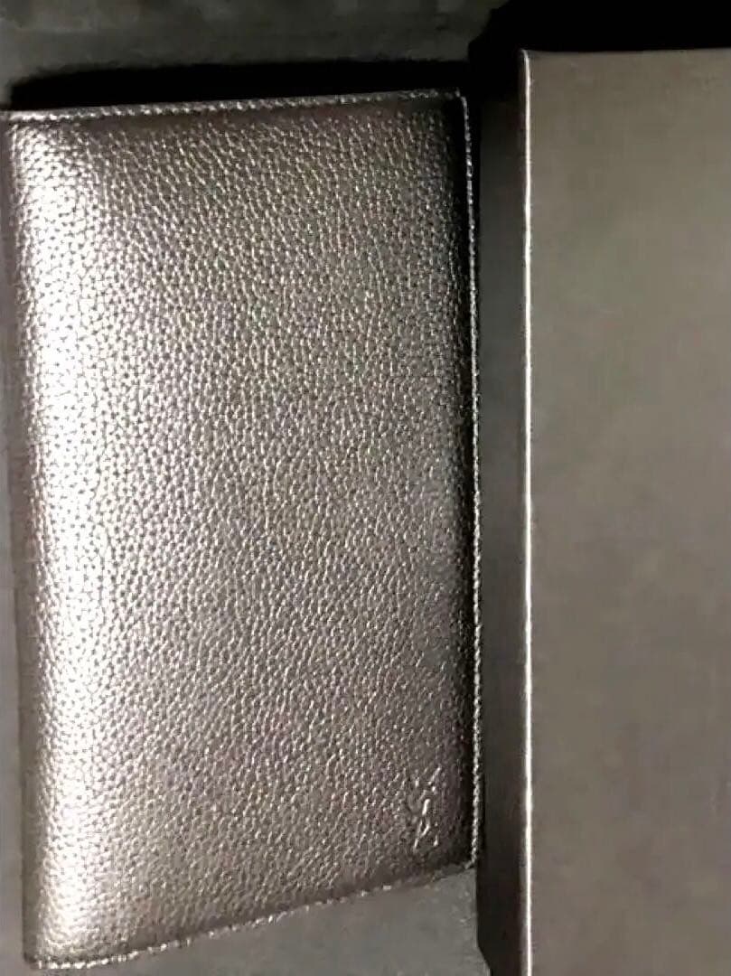 め*ー様 サンローラン　SAINTLAURENT 長財布　美品　最終値下　期間限