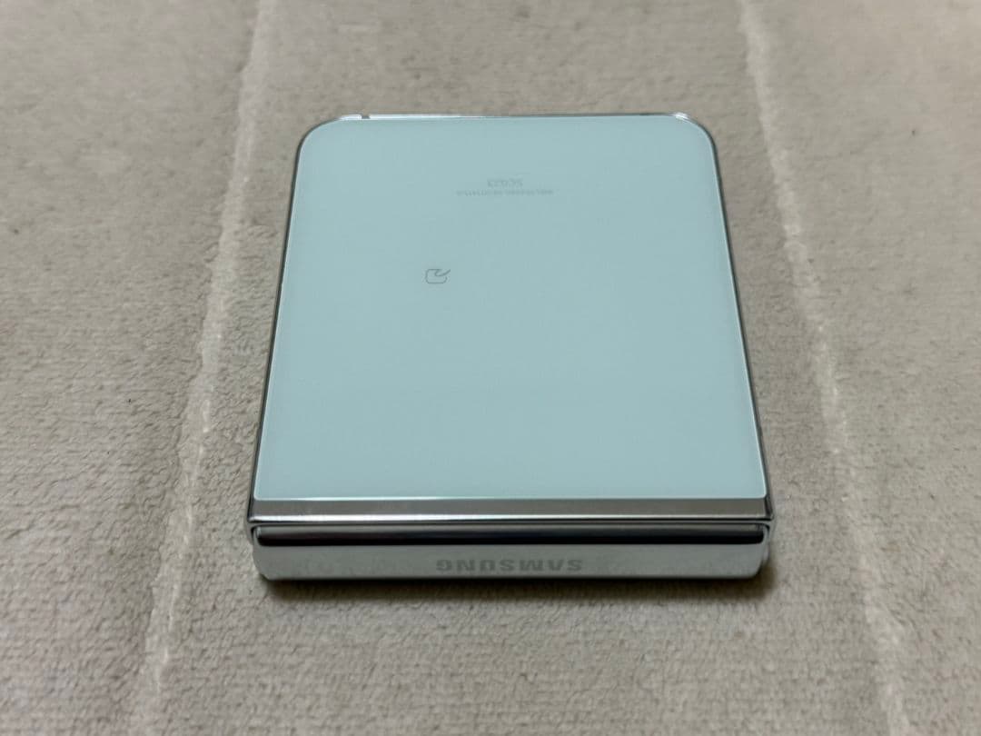 Galaxy Z Flip5 256GB au版 SIMフリー