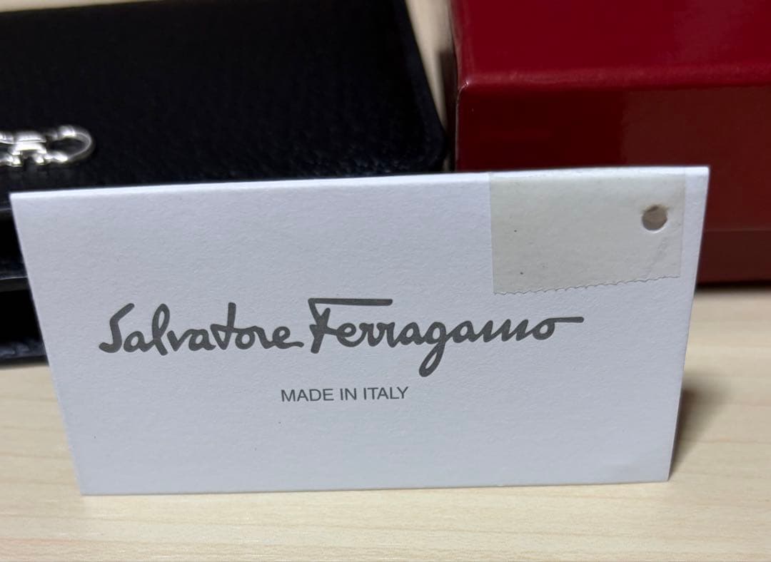 フェラガモ　ガンチーニ　名刺入れ　カードケース