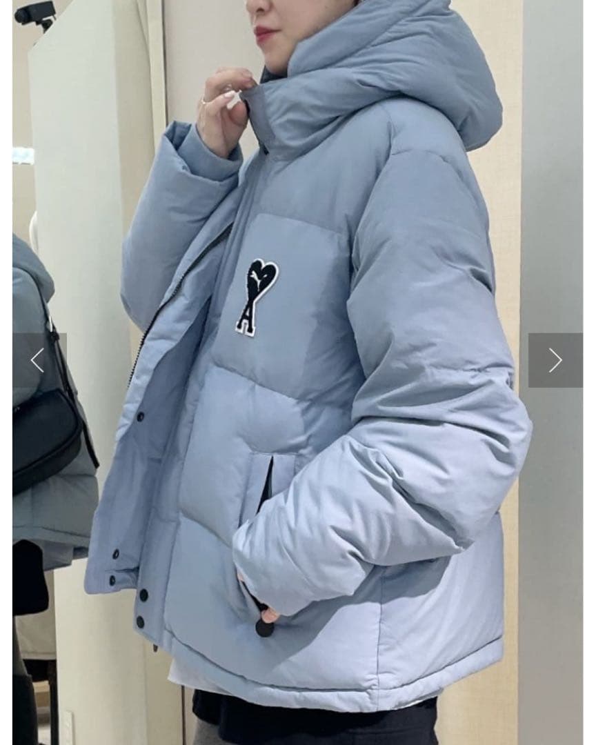 AMIPARIS PUMA フード付きライトブルーダウンジャケット