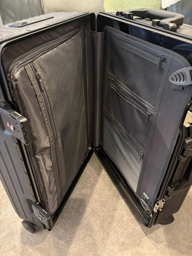 リベティ多機能キャリーケース【マットブラックSサイズ】