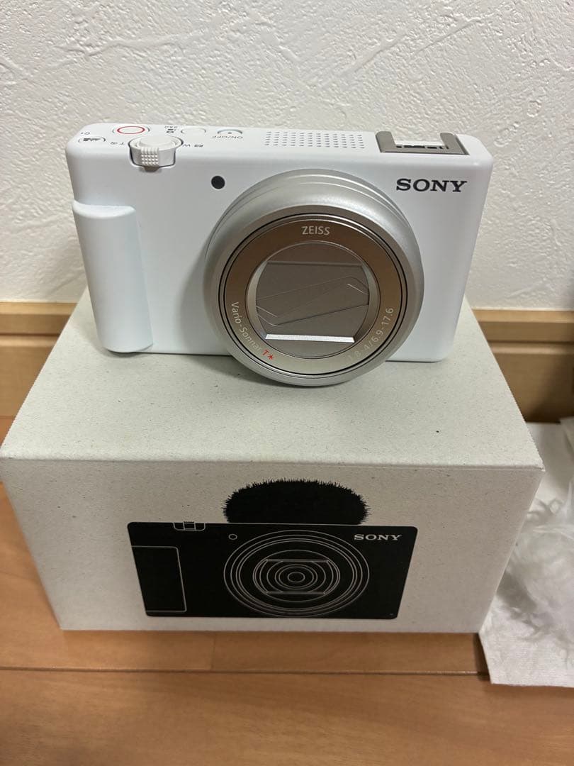 SONY ZV-1M2 ホワイト コンパクトデジタルカメラ　値下げ中